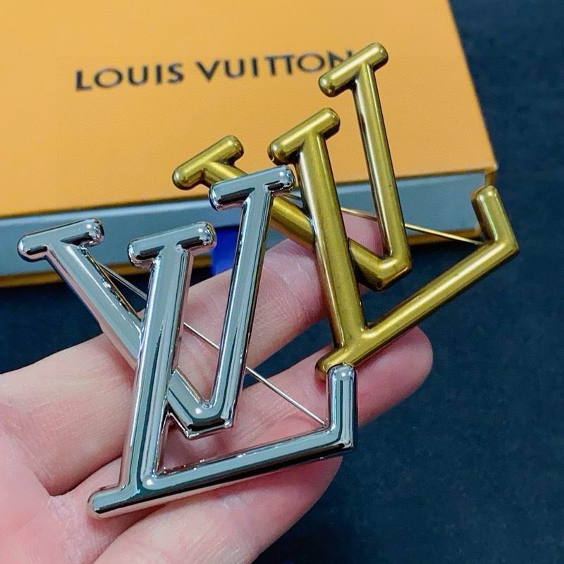 LV Brooch 12yxx20